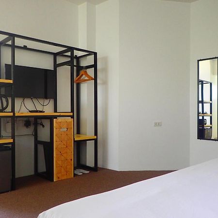 Aozora Seaside Mactan Hotell Lapu-Lapu City Exteriör bild
