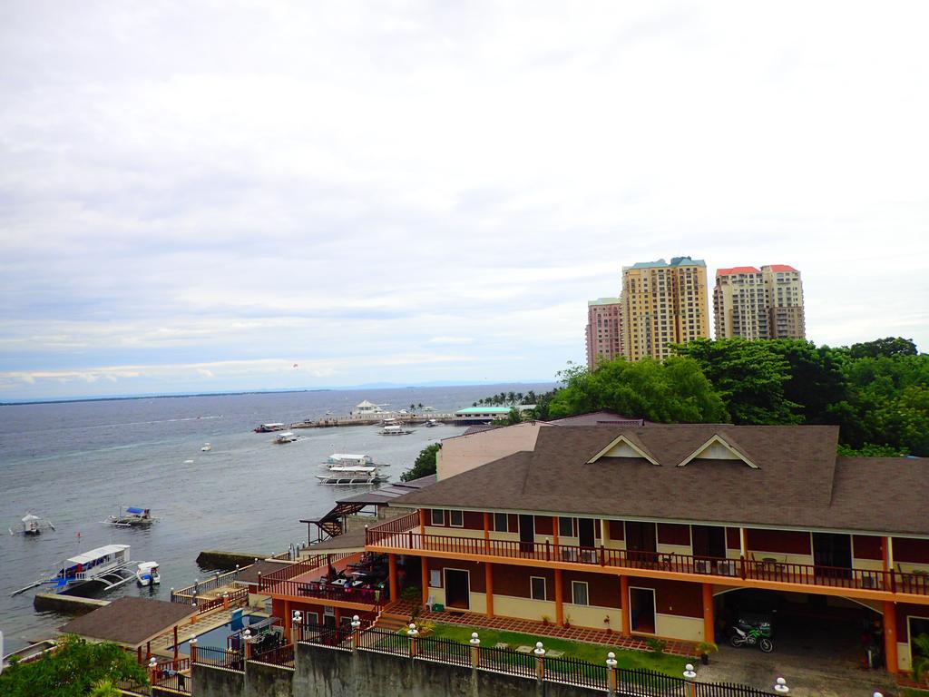Aozora Seaside Mactan Hotell Lapu-Lapu City Exteriör bild