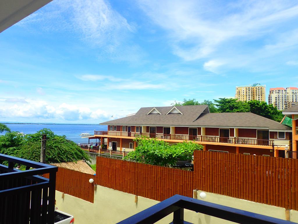 Aozora Seaside Mactan Hotell Lapu-Lapu City Exteriör bild