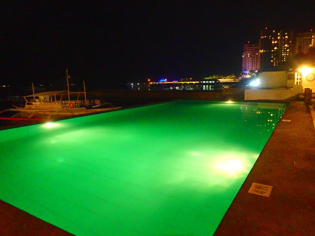 Aozora Seaside Mactan Hotell Lapu-Lapu City Exteriör bild