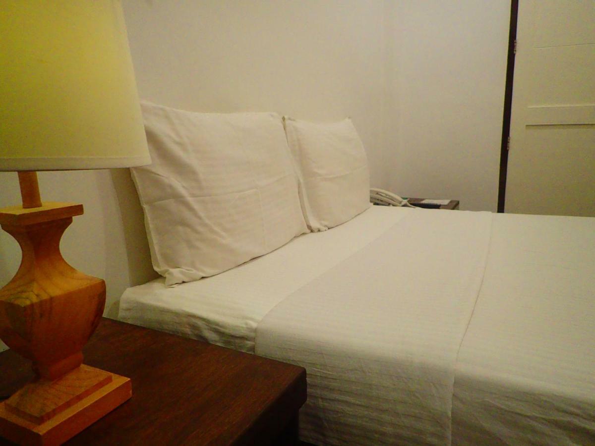 Aozora Seaside Mactan Hotell Lapu-Lapu City Exteriör bild