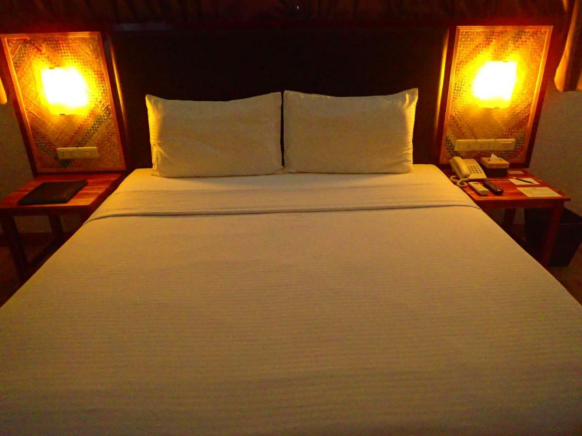 Aozora Seaside Mactan Hotell Lapu-Lapu City Exteriör bild
