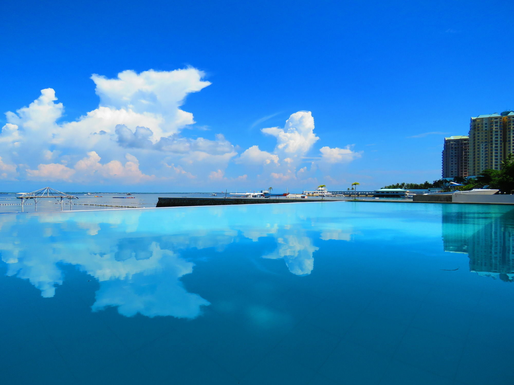 Aozora Seaside Mactan Hotell Lapu-Lapu City Exteriör bild