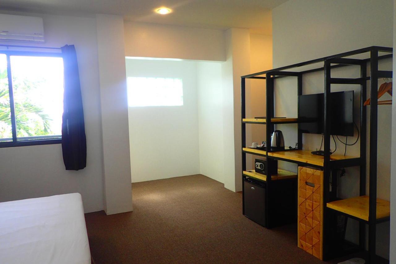 Aozora Seaside Mactan Hotell Lapu-Lapu City Exteriör bild